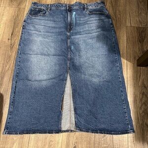 a.n.a High-Rise Denim Skirt